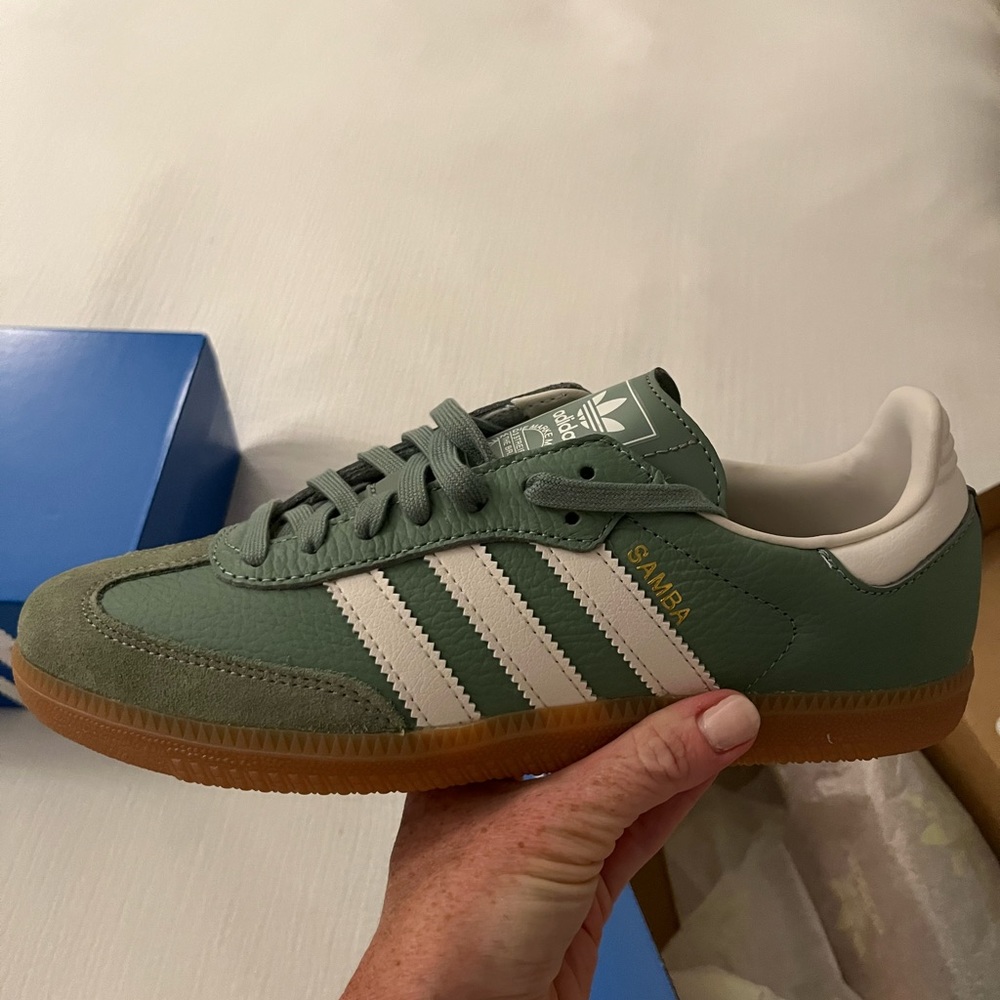 Women’s adidas Sambas sage size 8